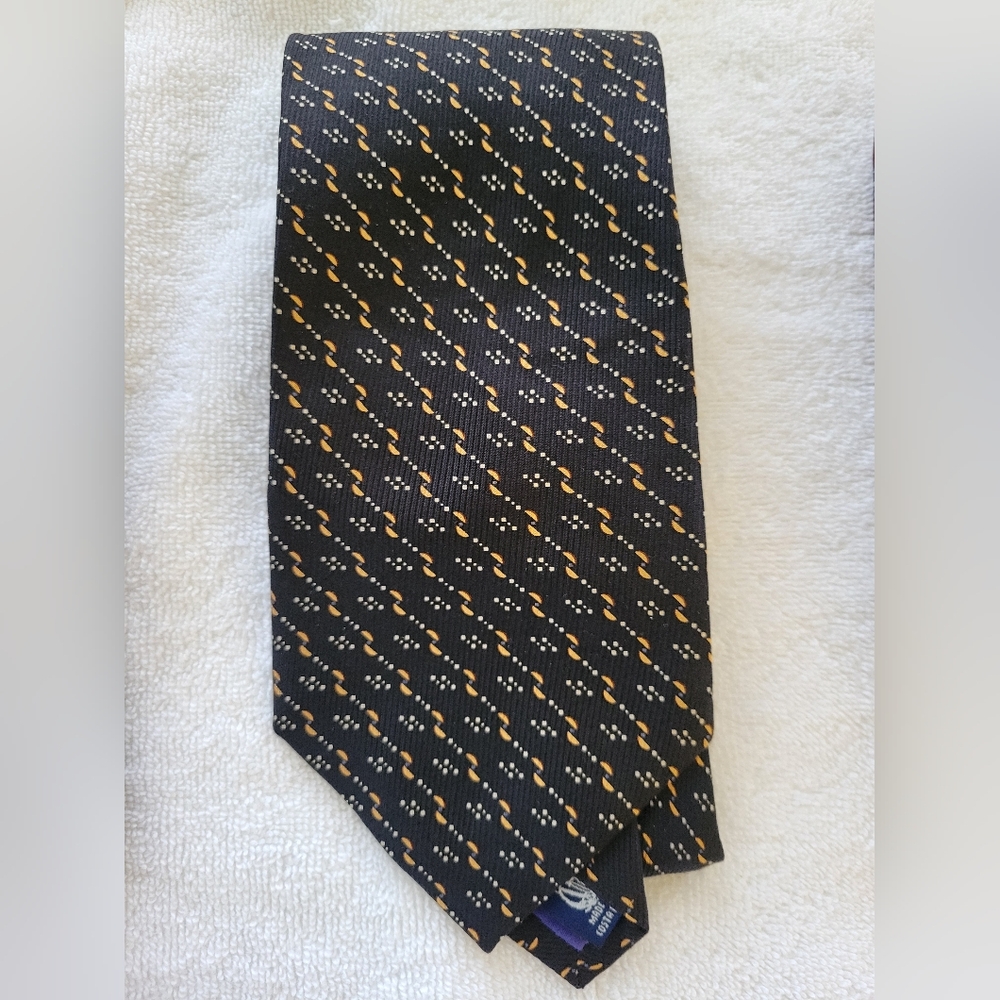 Nautica Black and Gold Patterned Tie